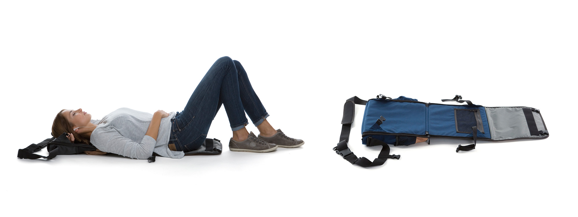 A blue picnic bag and foldable beach mat